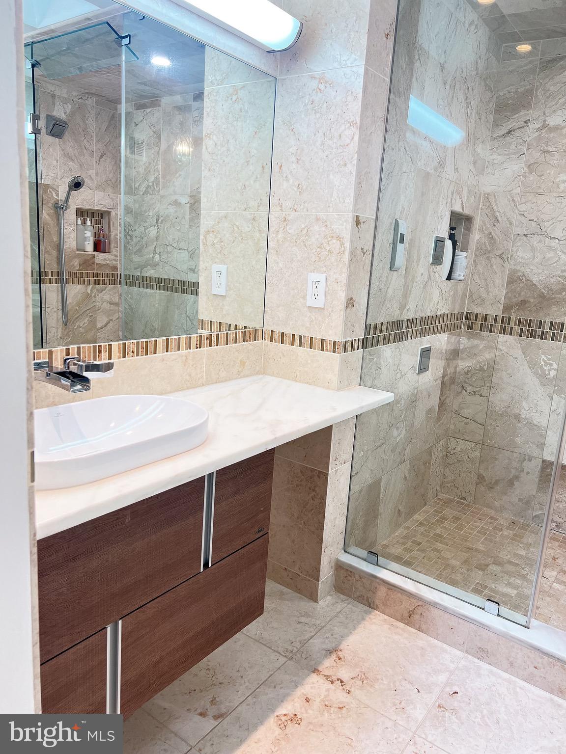 WILDWOOD HILLS - Residential Lease