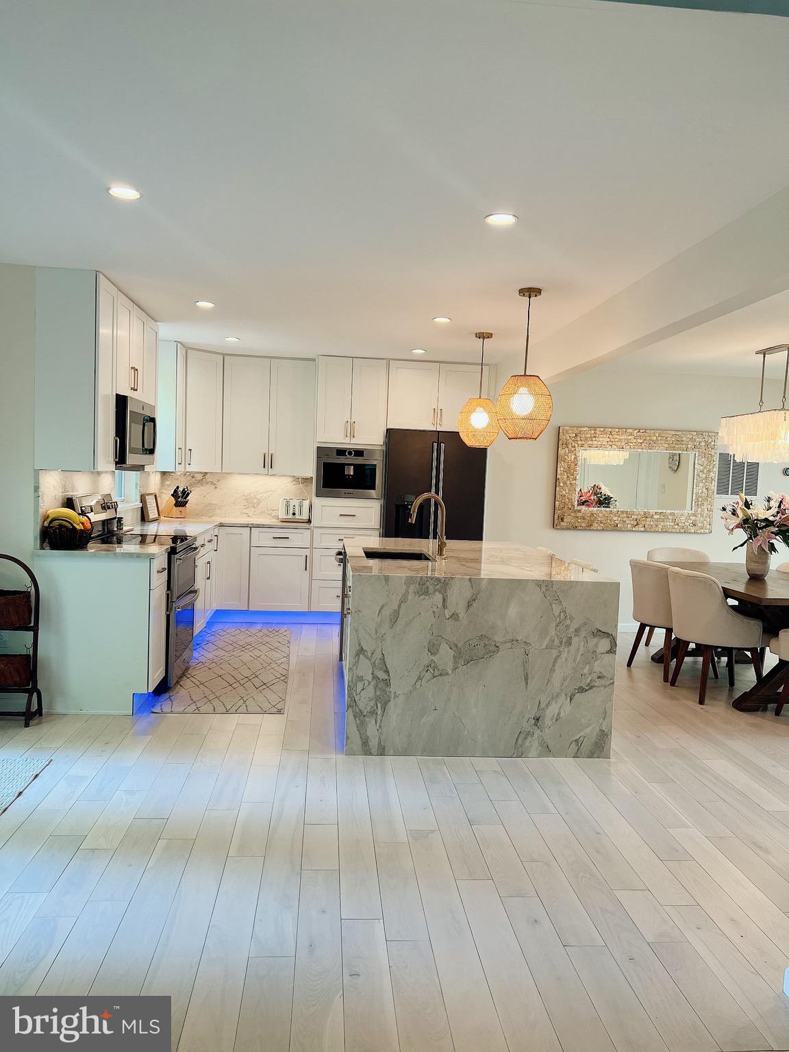 WILDWOOD HILLS - Residential Lease