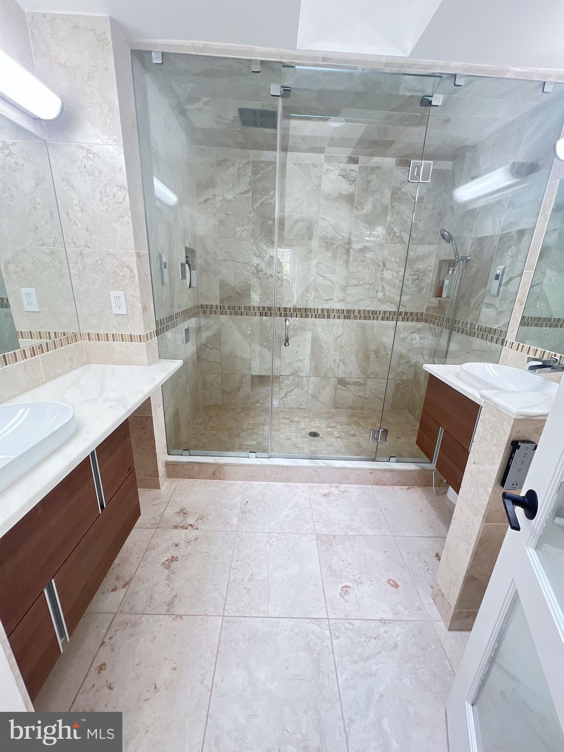 WILDWOOD HILLS - Residential Lease