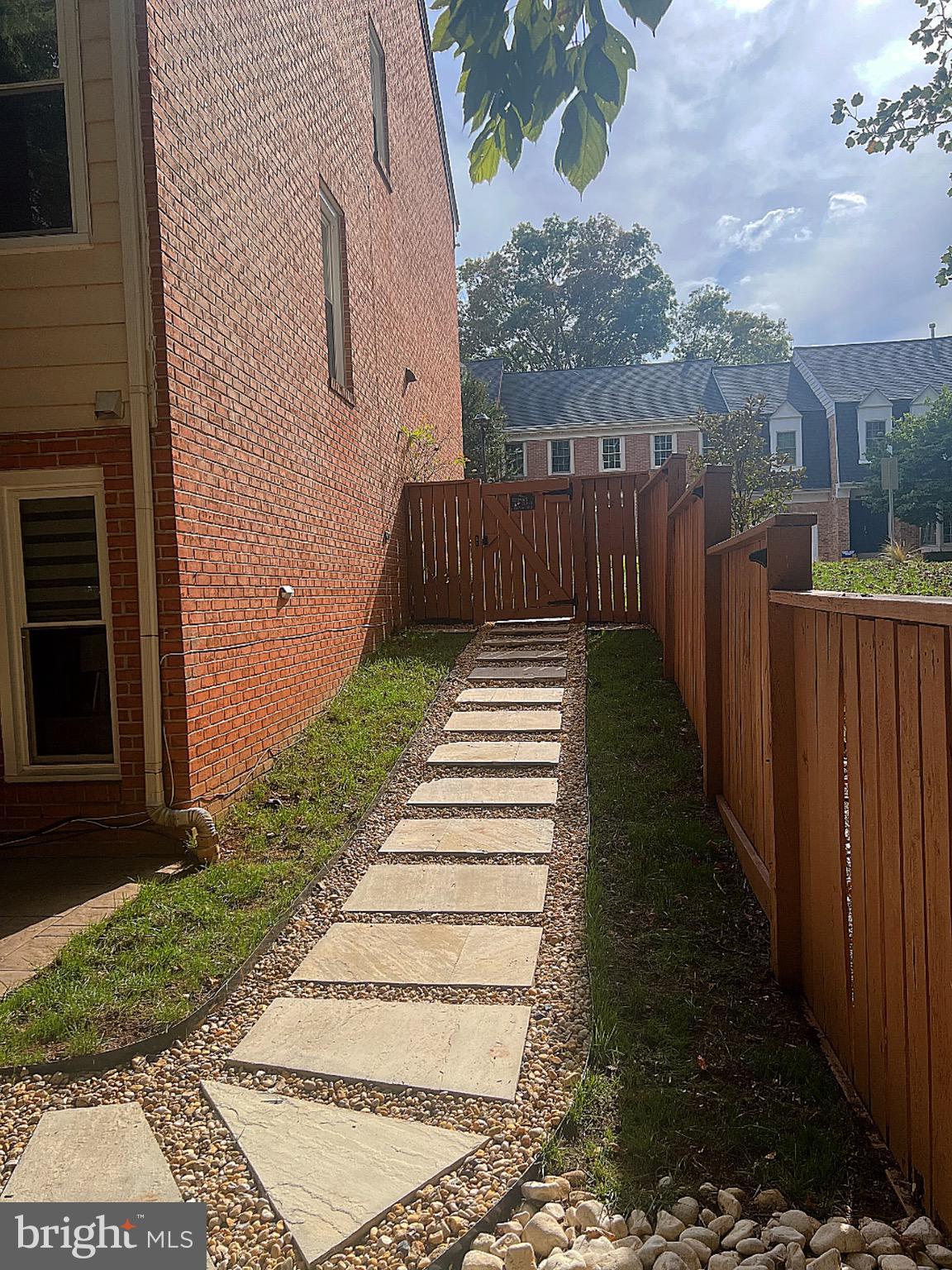 WILDWOOD HILLS - Residential Lease