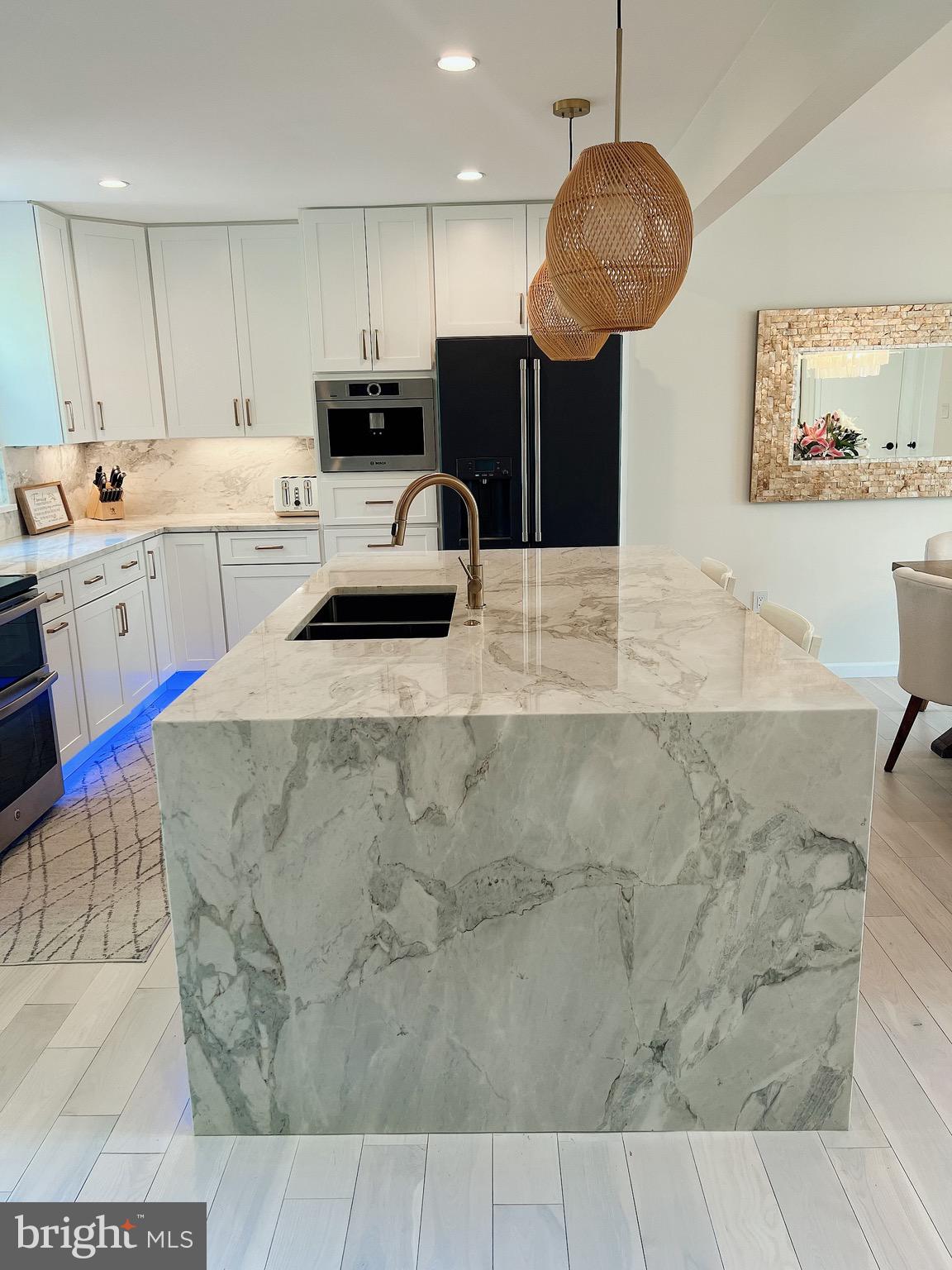 WILDWOOD HILLS - Residential Lease