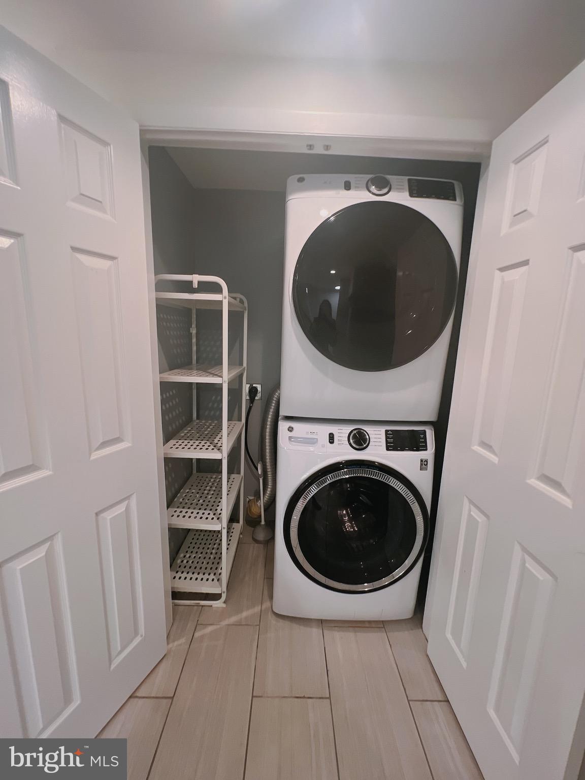 WILDWOOD HILLS - Residential Lease