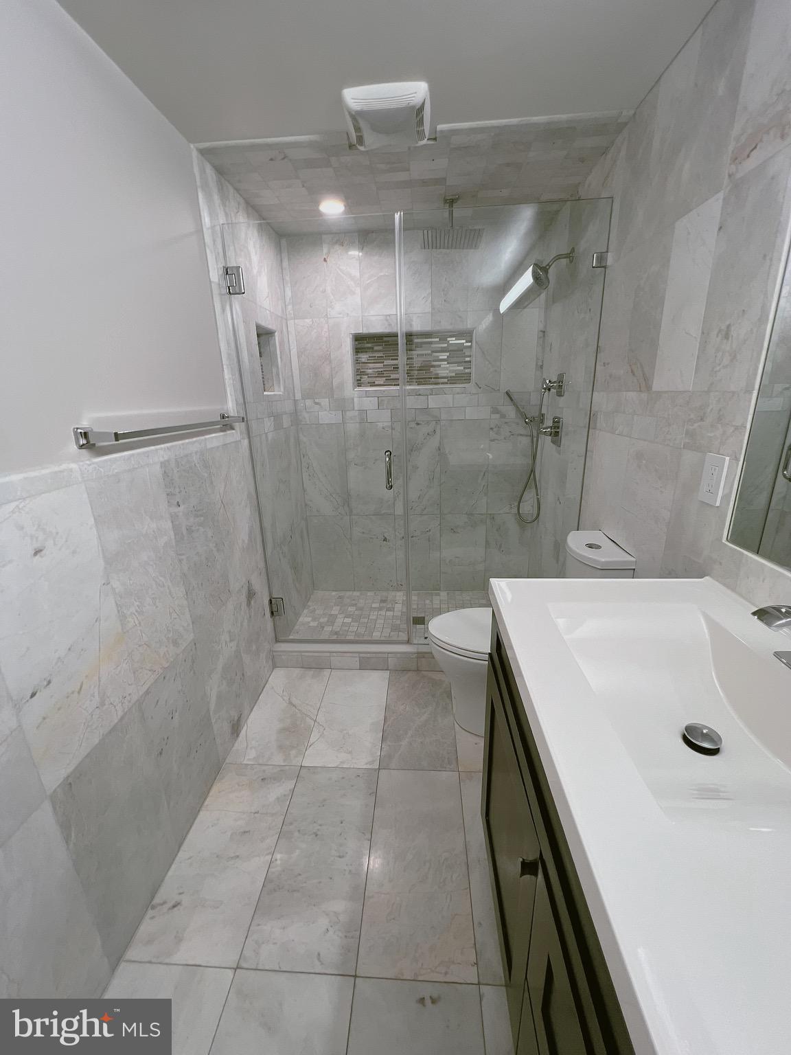 WILDWOOD HILLS - Residential Lease