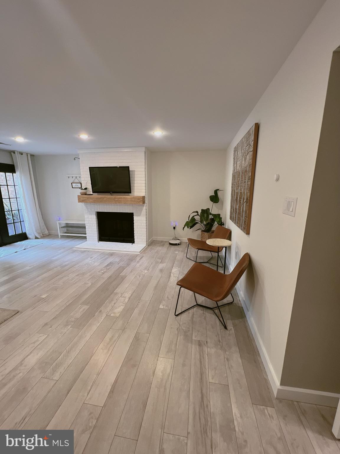 WILDWOOD HILLS - Residential Lease