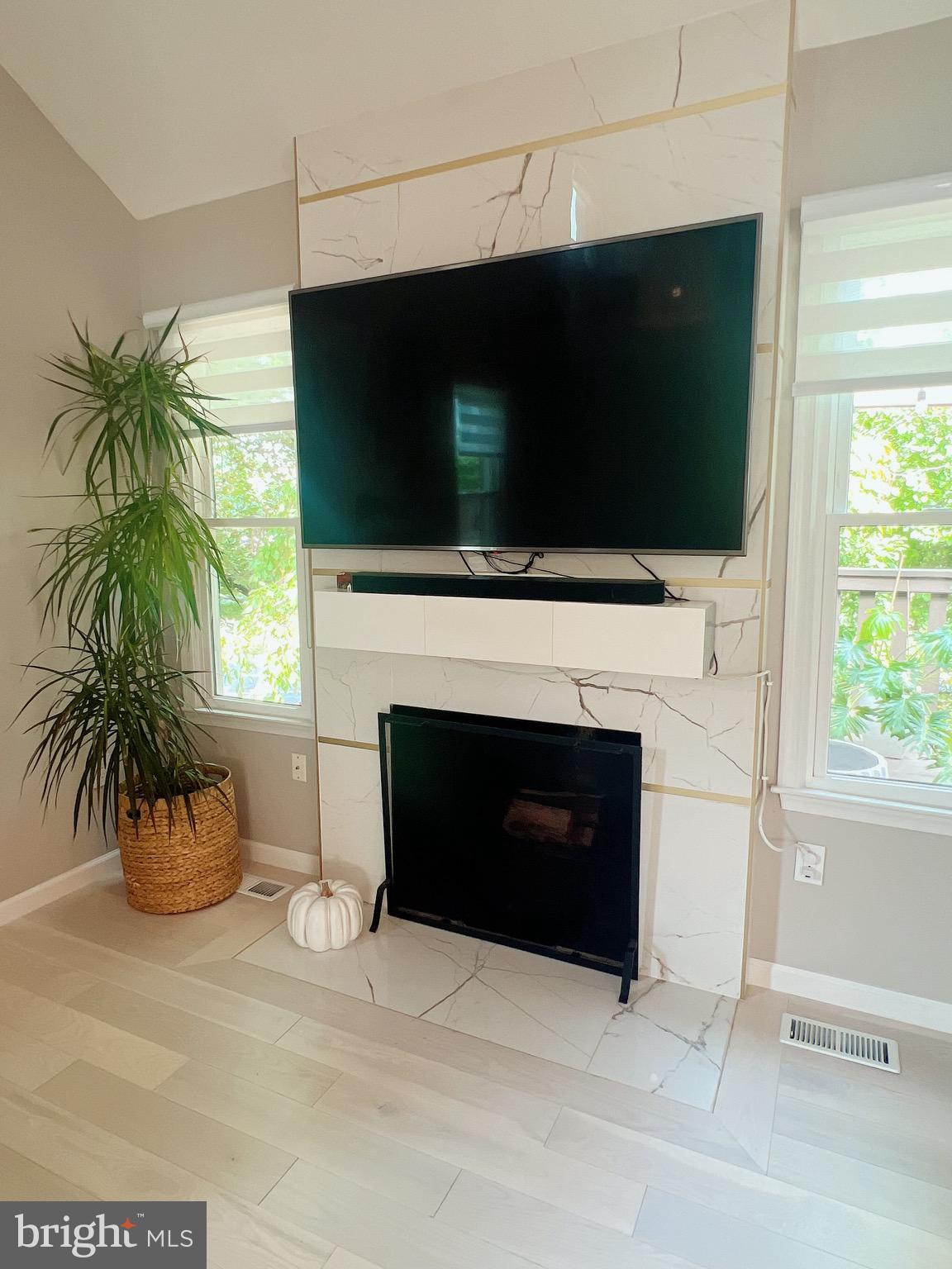 WILDWOOD HILLS - Residential Lease