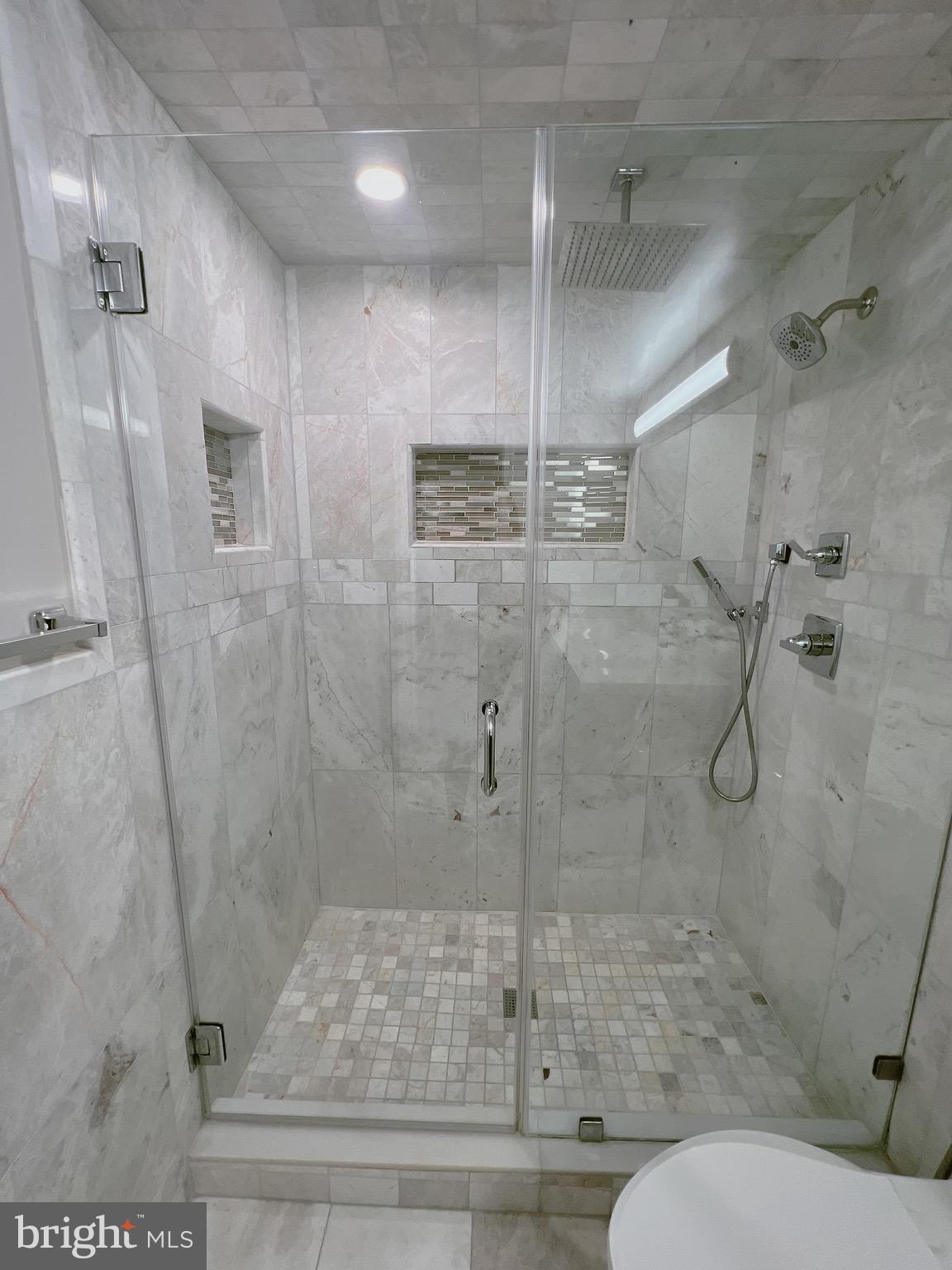 WILDWOOD HILLS - Residential Lease