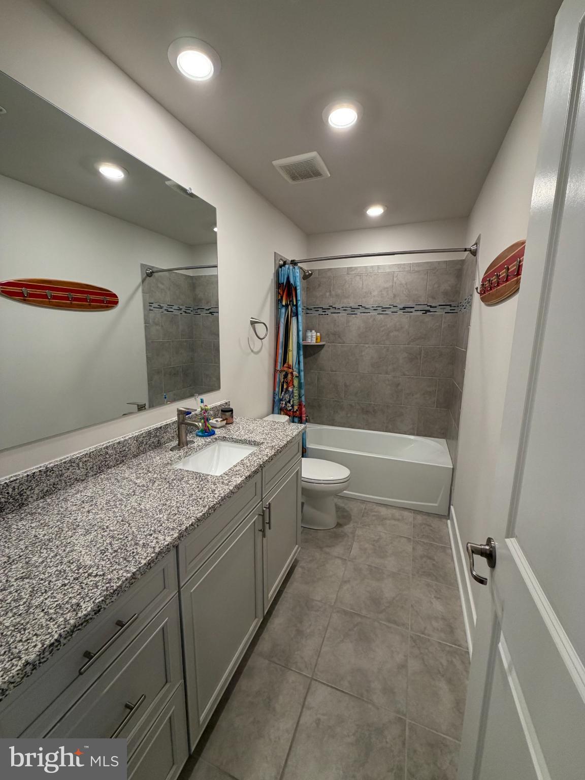 SEA OAKS VILLAGE - Residential