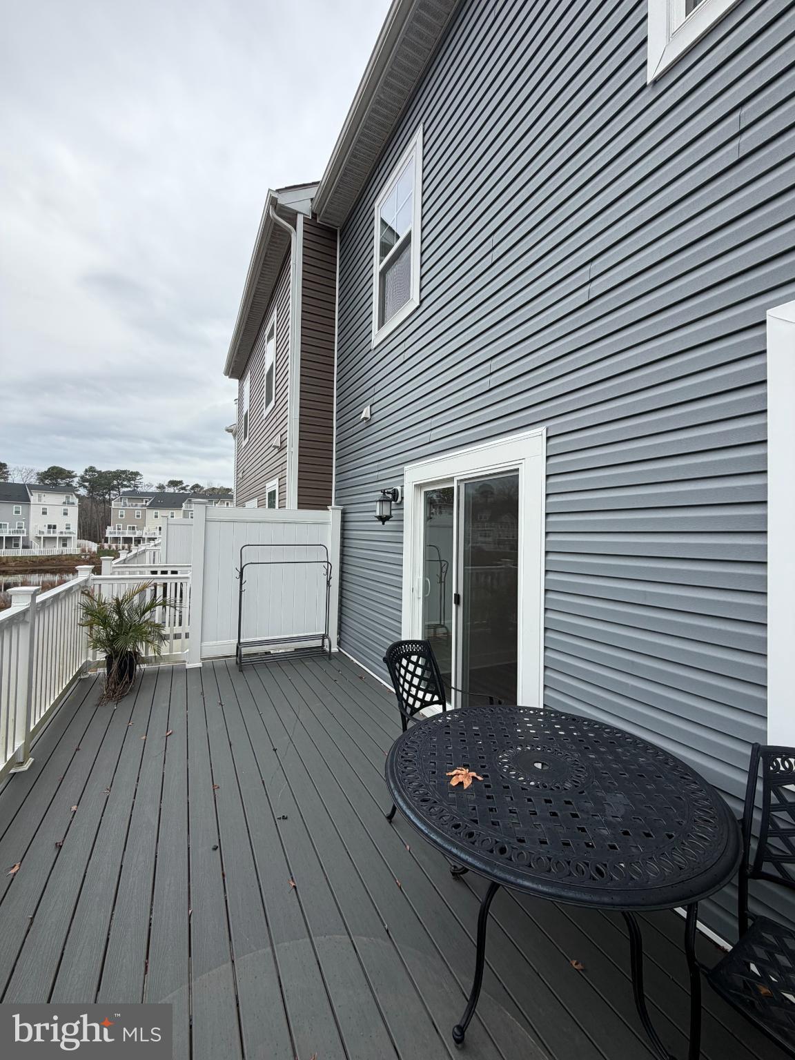 SEA OAKS VILLAGE - Residential