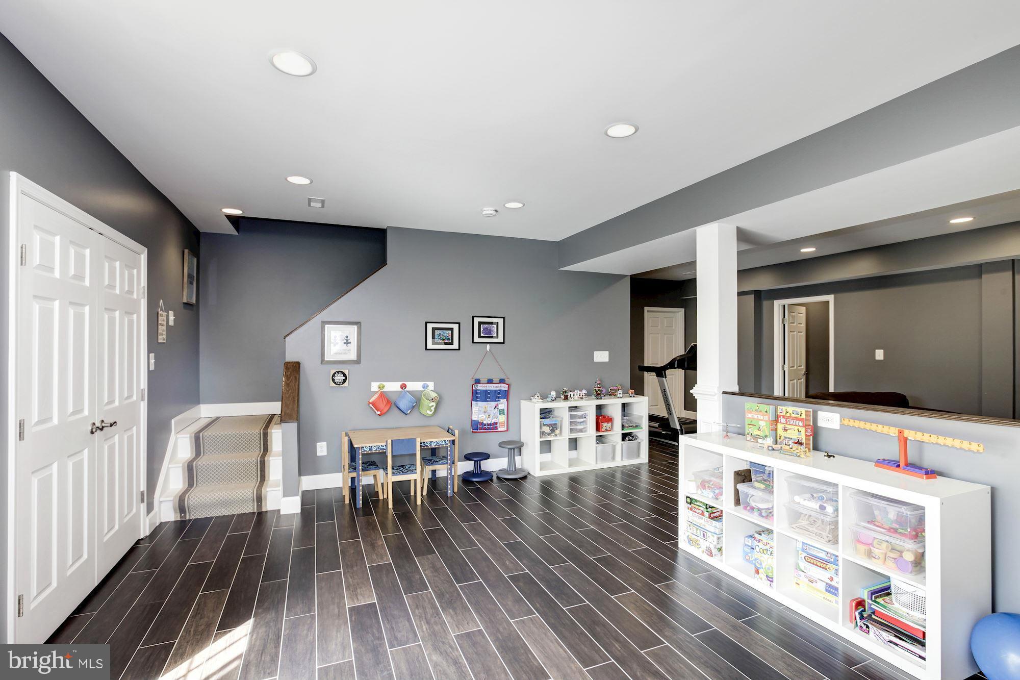 MAYFIELD TRACE - Residential