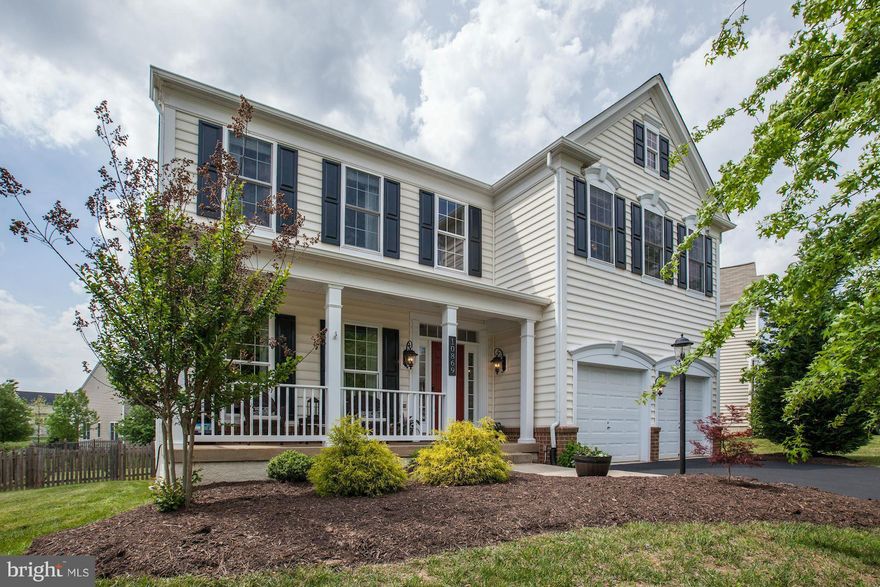 Feels like home in this meticulously cared for sf in sought after Mayfield Trace.Featuring 3 fully fin lvls,frml lr &dr,eat-in kit w/corian,island,pantry,42"cabs,gorgeous hw flrs,fr w/vault ceil & gas fp,mbr suite with tray ceiling,lux mbath w/jet tub, sep show,dbl vanity,lg walk-in closet,lg brs,laundry br lvl,fin bsmt rec,5th br NTC,full bath,study/office,deck,front porch,full fenced & much more
