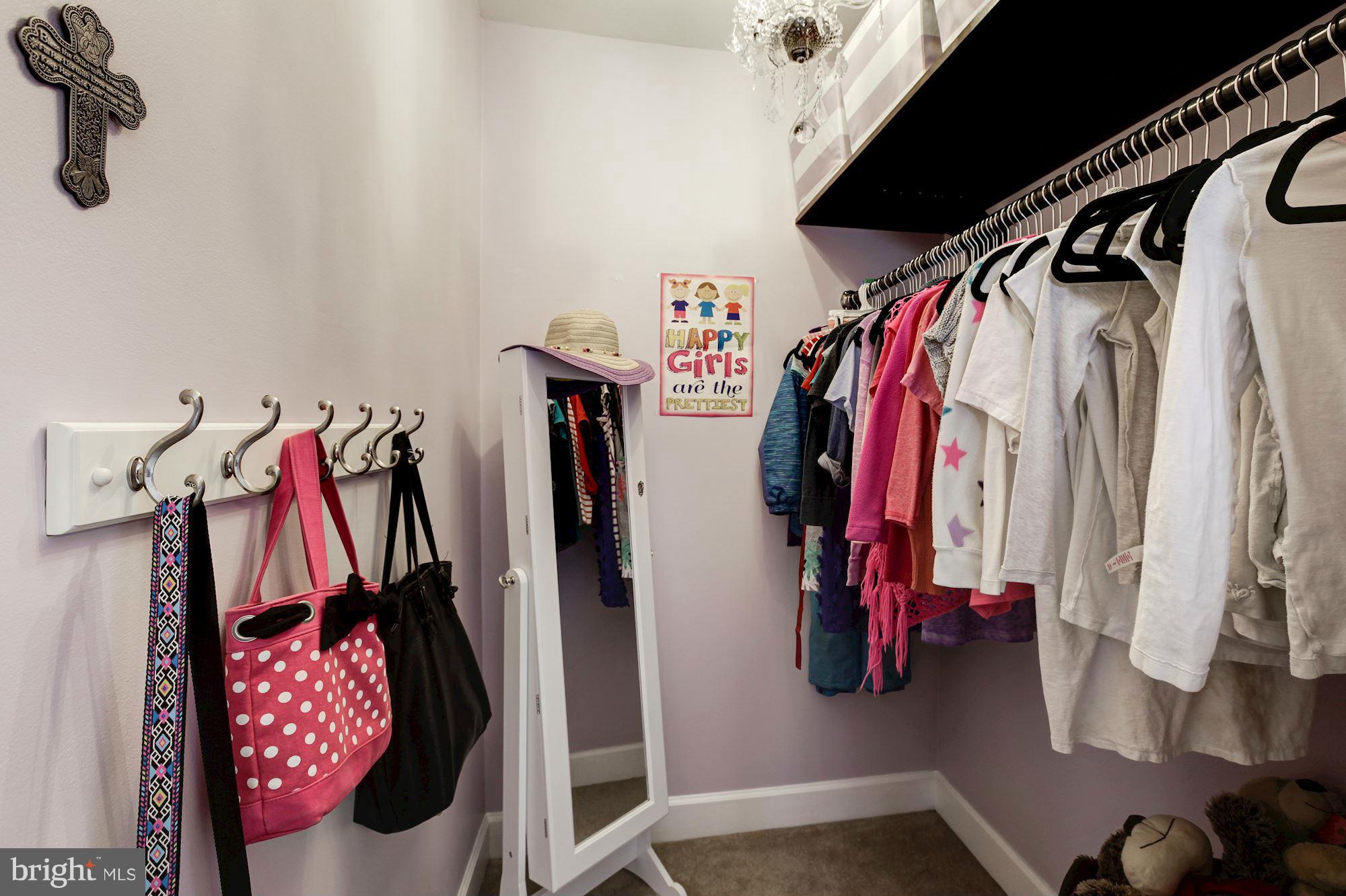 MAYFIELD TRACE - Residential