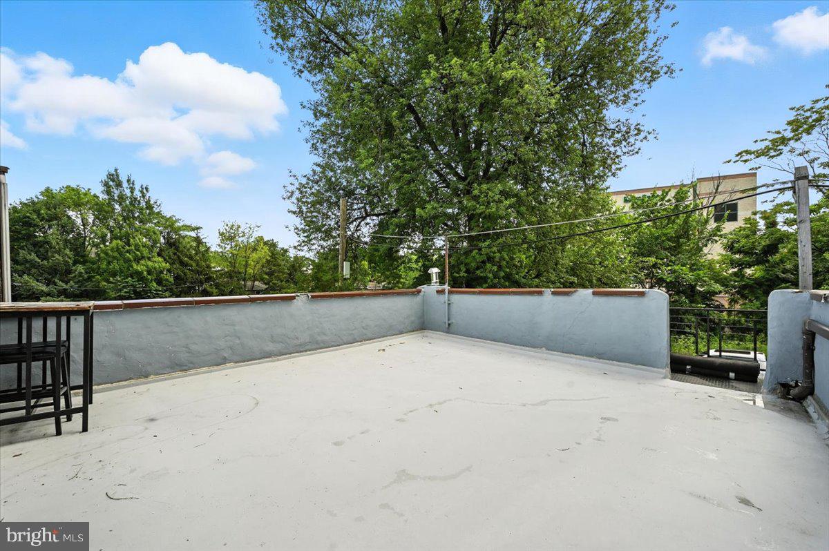 86 N YORK ROAD