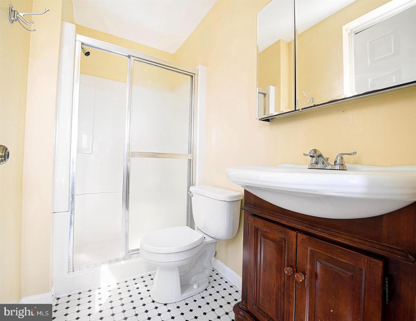 LITTLE ITALY - Residential Lease