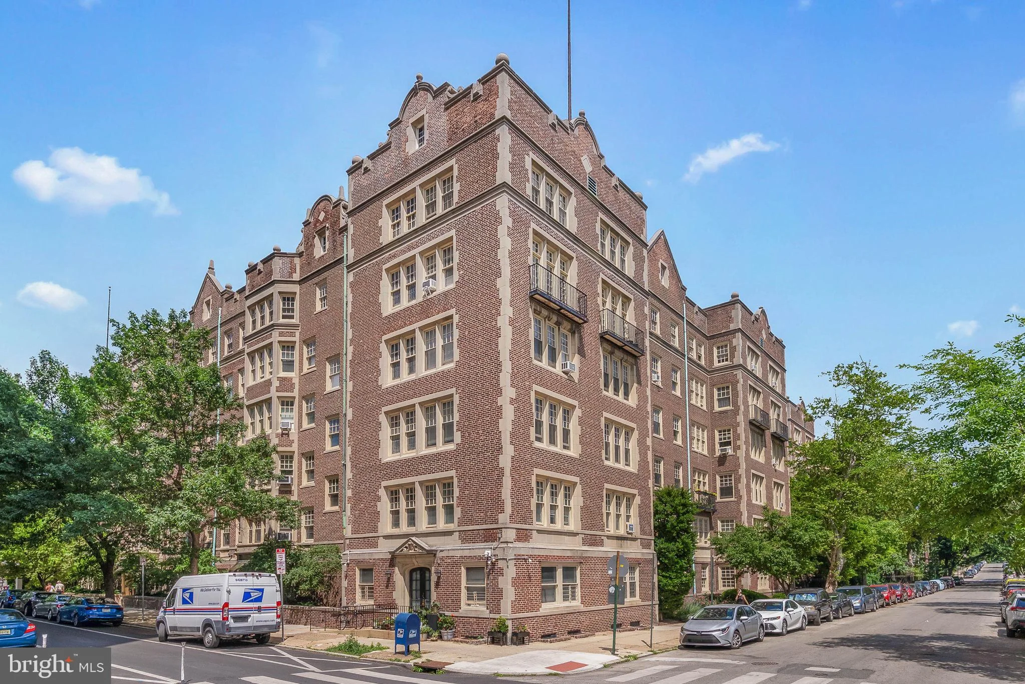 351 S 47th Street Unit B210
