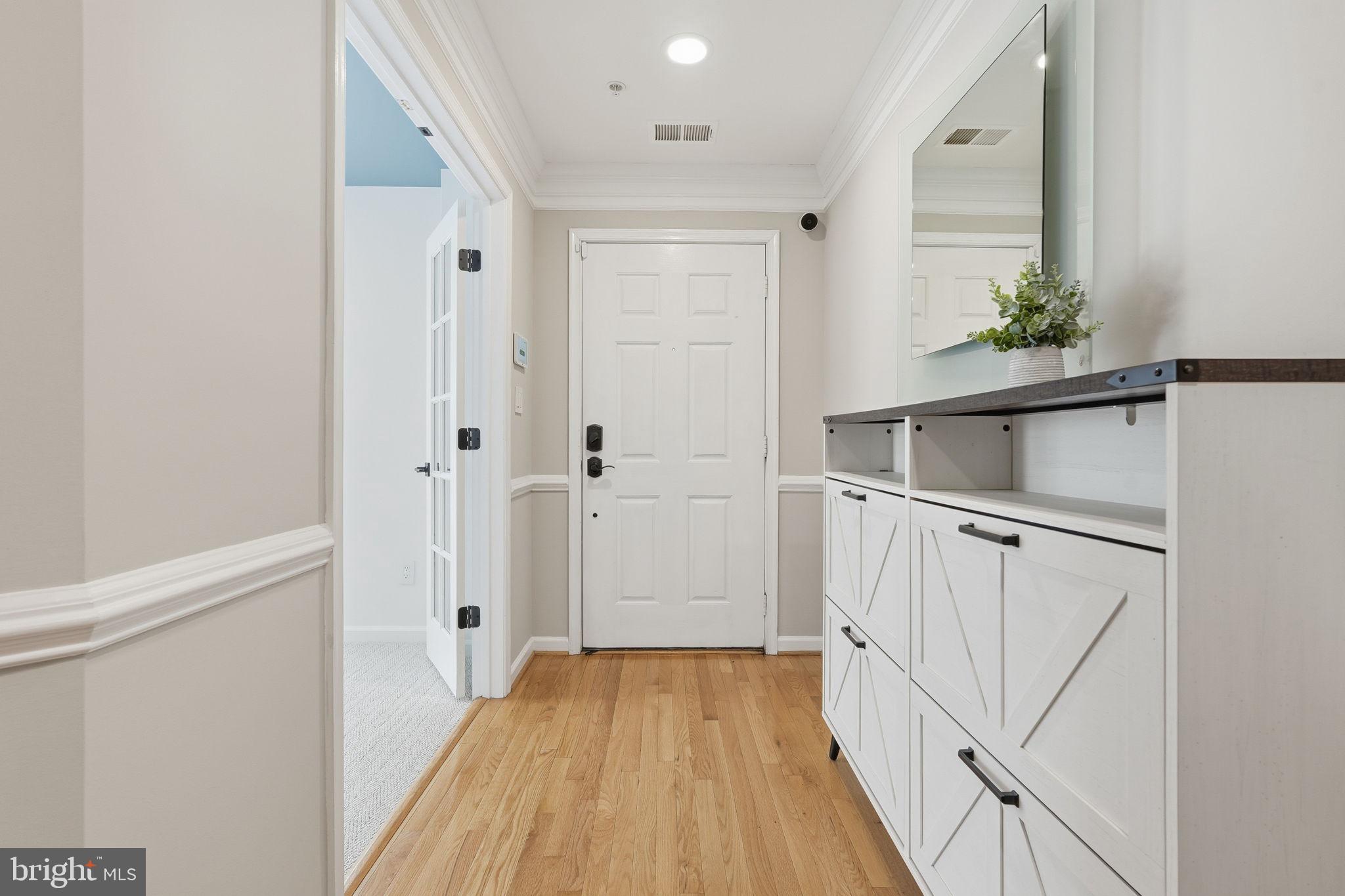 302 FALLSGROVE DRIVE