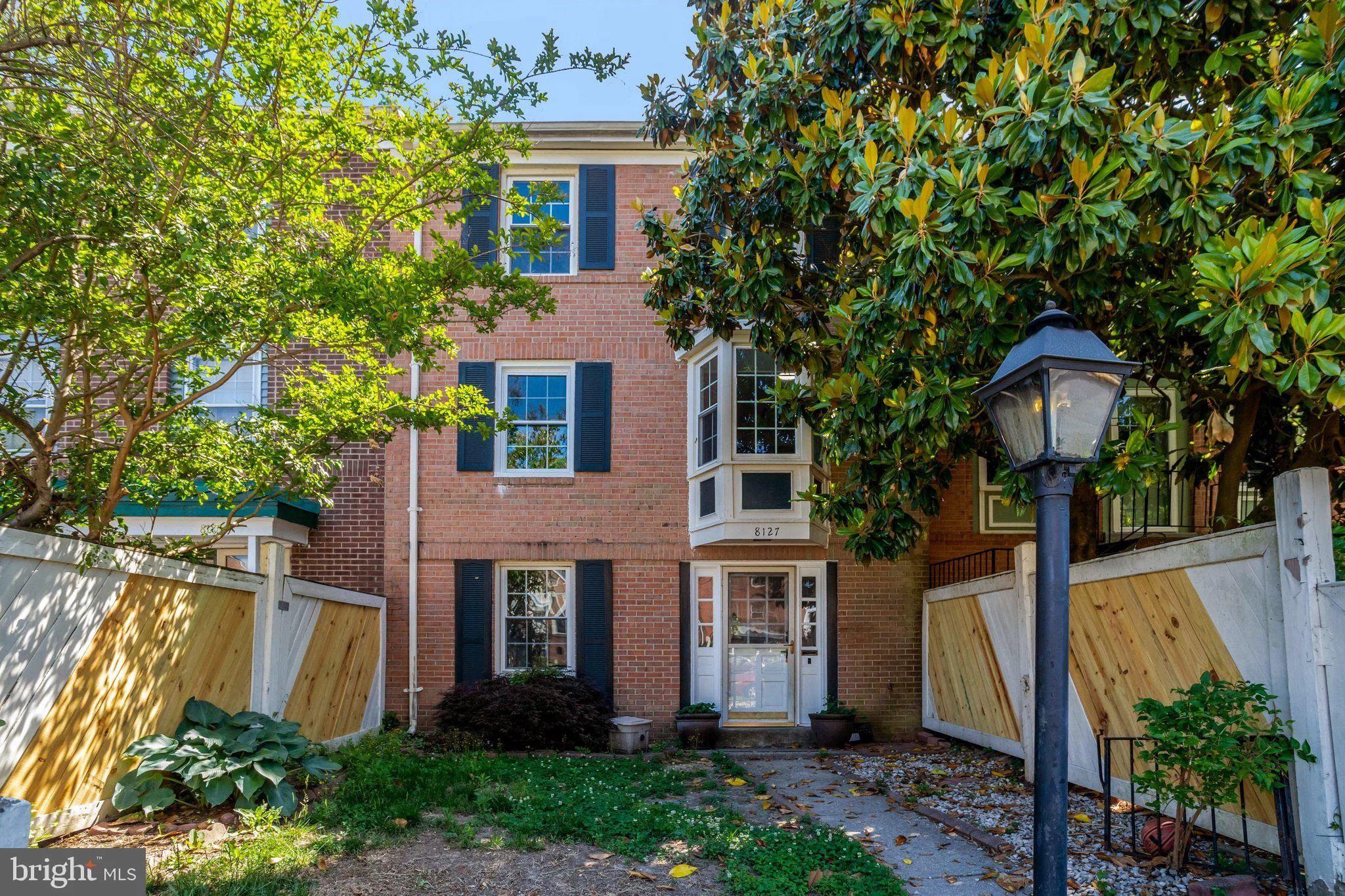 8127 Pinelake Court