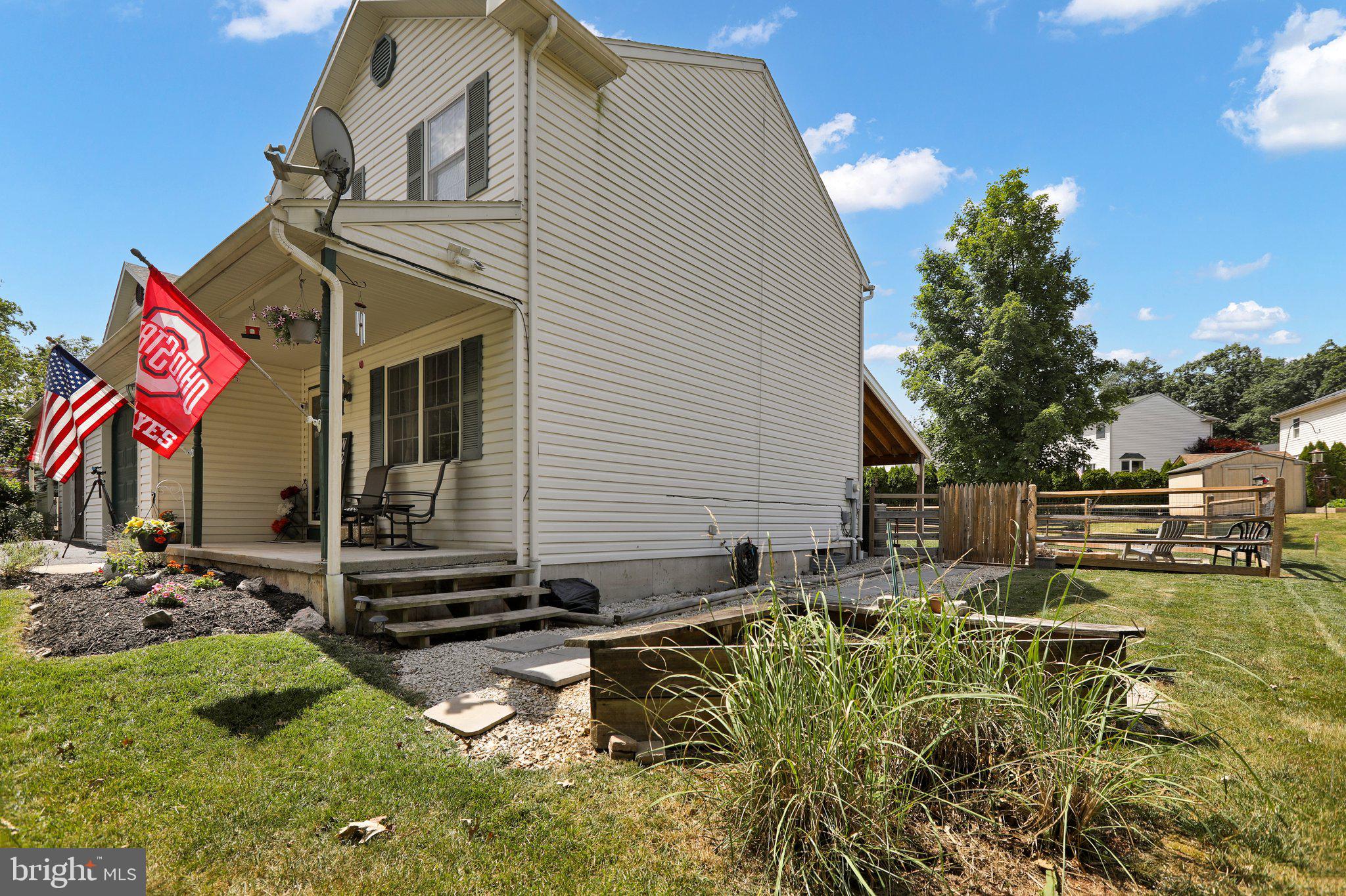 6145 POND VIEW DRIVE