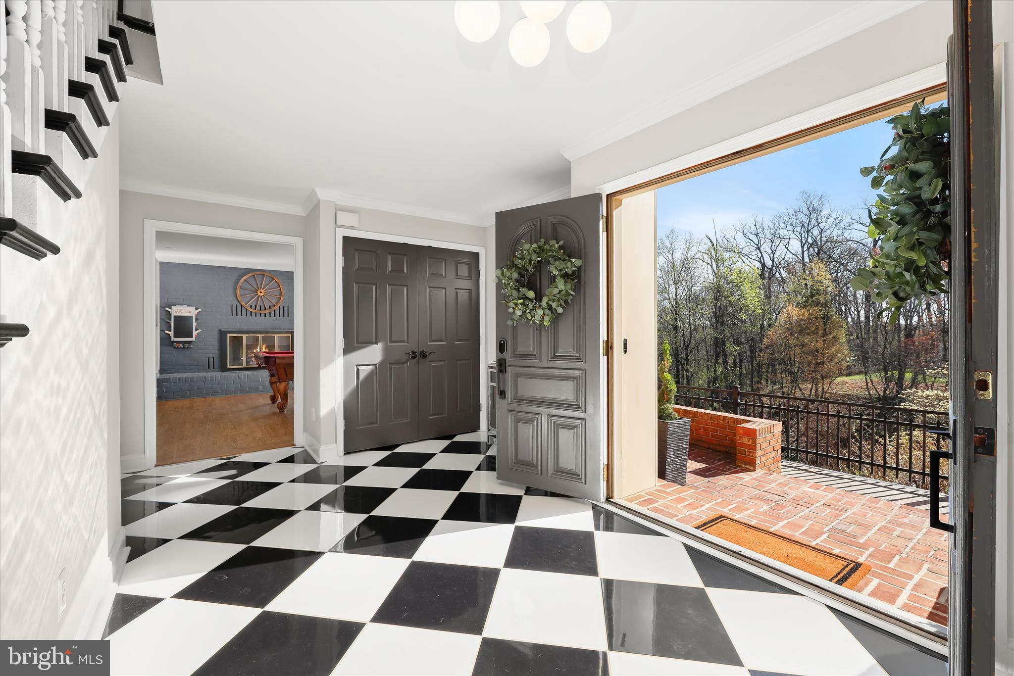 2102 HIGHLAND RIDGE DRIVE