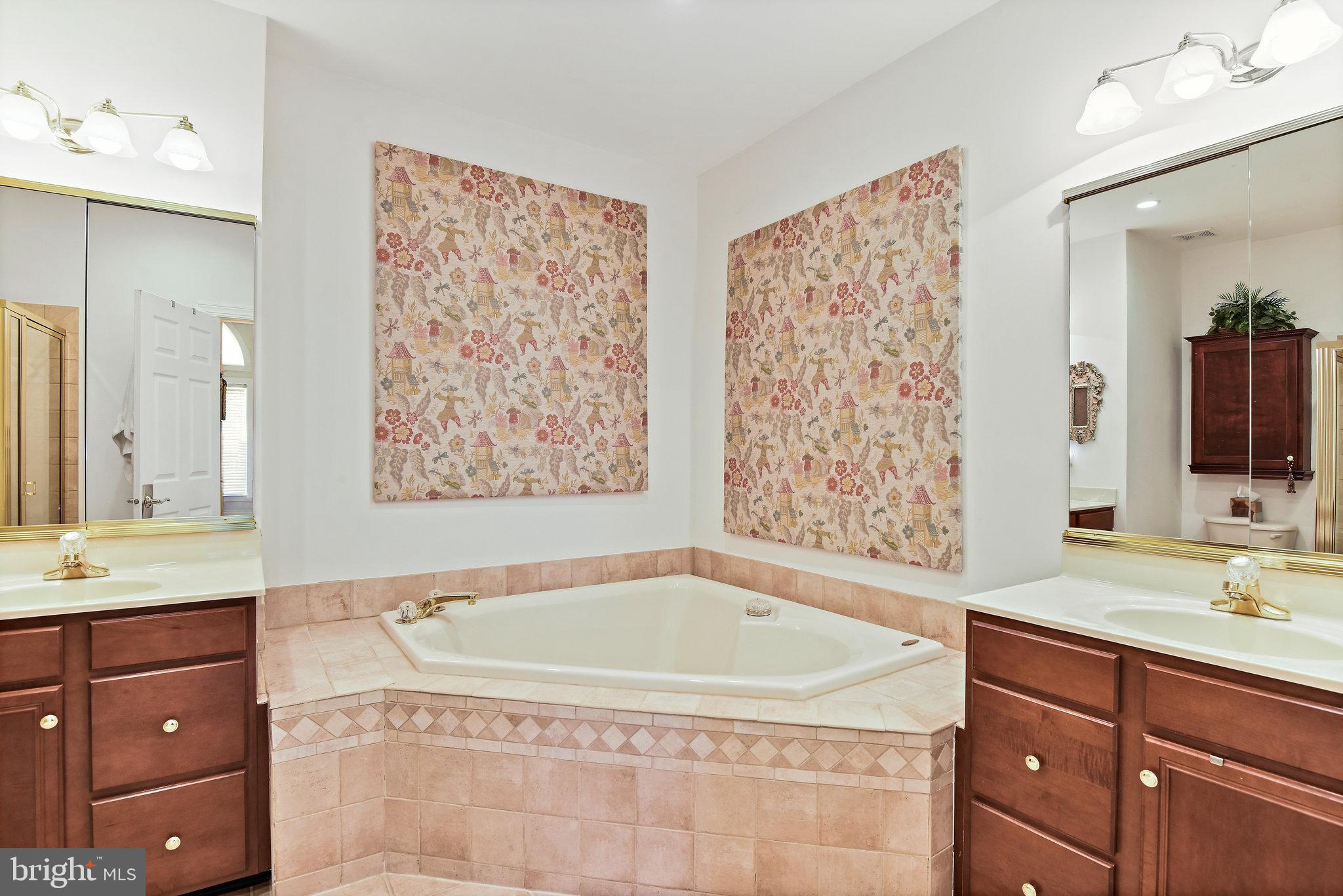 BELMONT COUNTRY CLUB - Residential