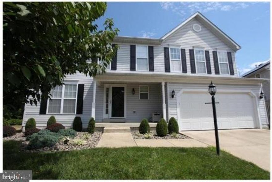 1.75% INTEREST RATE - ASSUMABLE VA LOAN  - Call for more details 

PRICE DECREASE 

Beautiful, spacious, 2 car garage, single family home. This
home features 5 bedrooms and 3.5 bathrooms. The main
level boasts of a large family room with a fireplace, stainless
steel appliances, an island in the kitchen and formal living
and dining rooms. The upstairs includes a spacious master
bedroom with 2 walk-in closets and a very large bathroom
suite, 3 additional bedrooms and hall bathroom and the
laundry area. The basement is massive with another large
room that can be used as a bedroom or a workout room.
The deck is large, great for entertaining and backs into
massive backyard.