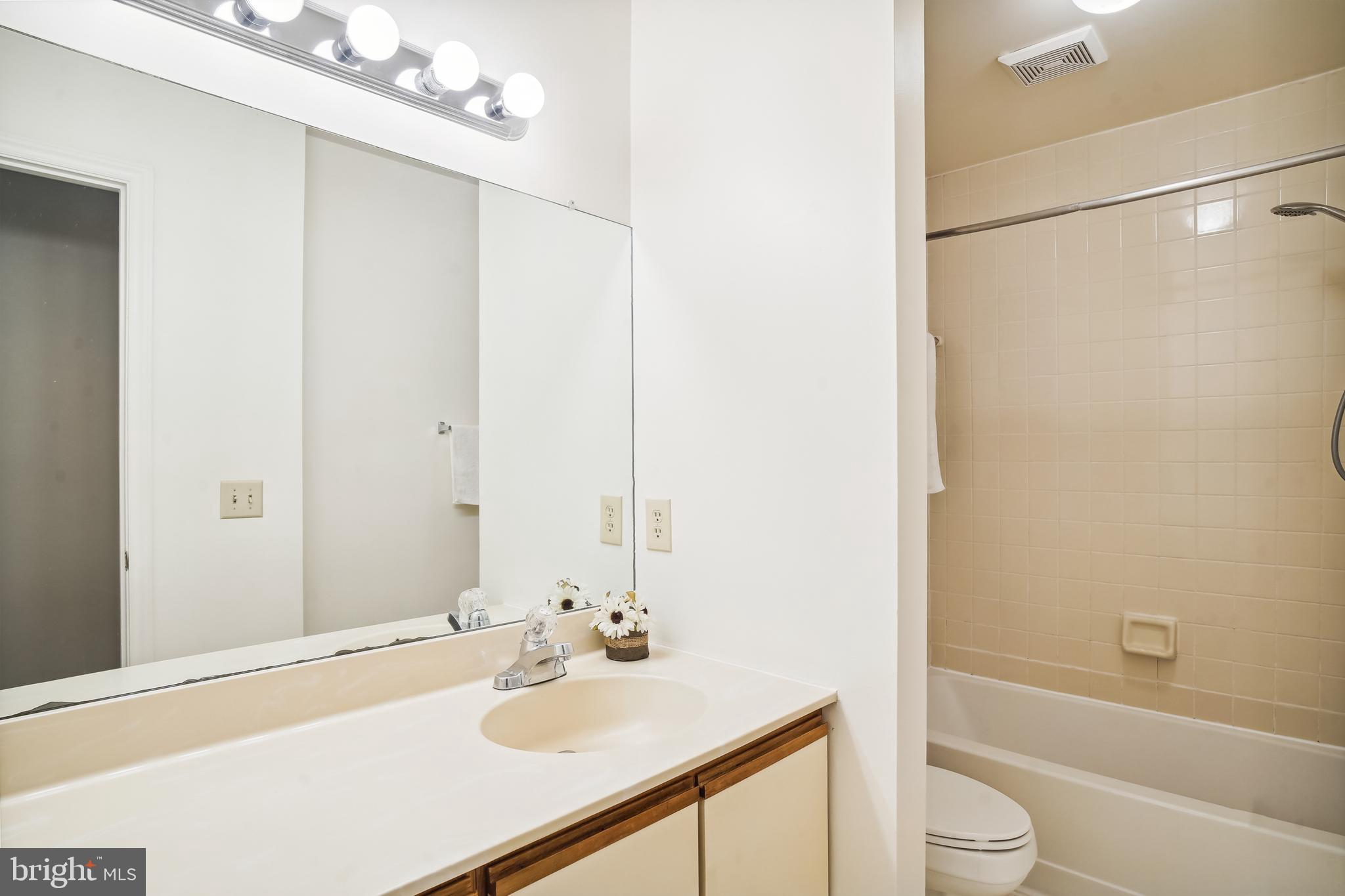 GABLES OF TUCKERMAN - Residential Lease