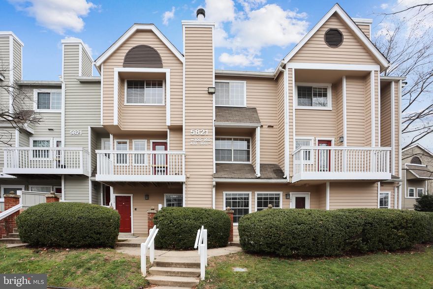 Welcome to this lovely  2-bedroom, 2-bath condo, ideally situated and ready for you to move in. Enjoy outdoor living on your private patio and cozy evenings by the wood-burning fireplace in the spacious living room. The dining area features a convenient pass-through to the modern, updated kitchen – perfect for entertaining.  The primary bedroom boasts a walk-in closet and en-suite bathroom for added privacy. A generously sized second bedroom with ample closet space is complemented by a second full bath in the hallway. Additional highlights include an in-unit washer and dryer for your convenience.
Community amenities include a clubhouse, fitness center, outdoor pool, tennis courts, and a playground – offering something for everyone.   Commuter’s dream! Less than 1/4 mile to Grosvenor Metro (Red Line) with quick access to I-495 and I-270. Just minutes to Pike & Rose, Wildwood Shopping Center, Giant Foods, and Westfield Montgomery Mall – shopping, dining, and entertainment are all within easy reach.
Don’t miss the chance to make this lovely condo your next home!