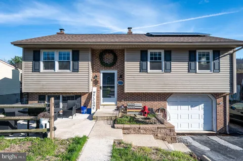 106 Pear Street, Mohnton, PA MLS: PABK2069384