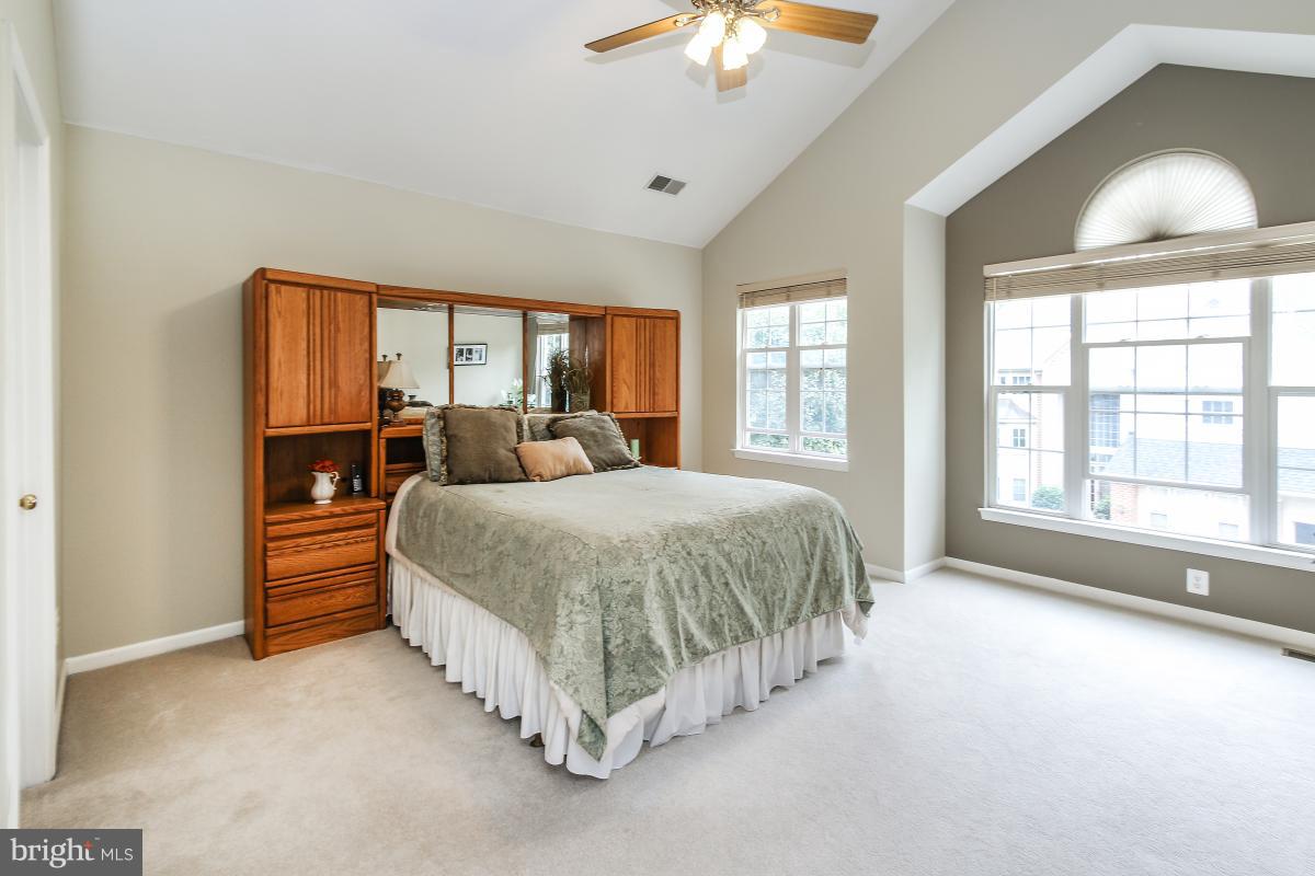 POTOMAC LAKES - Residential