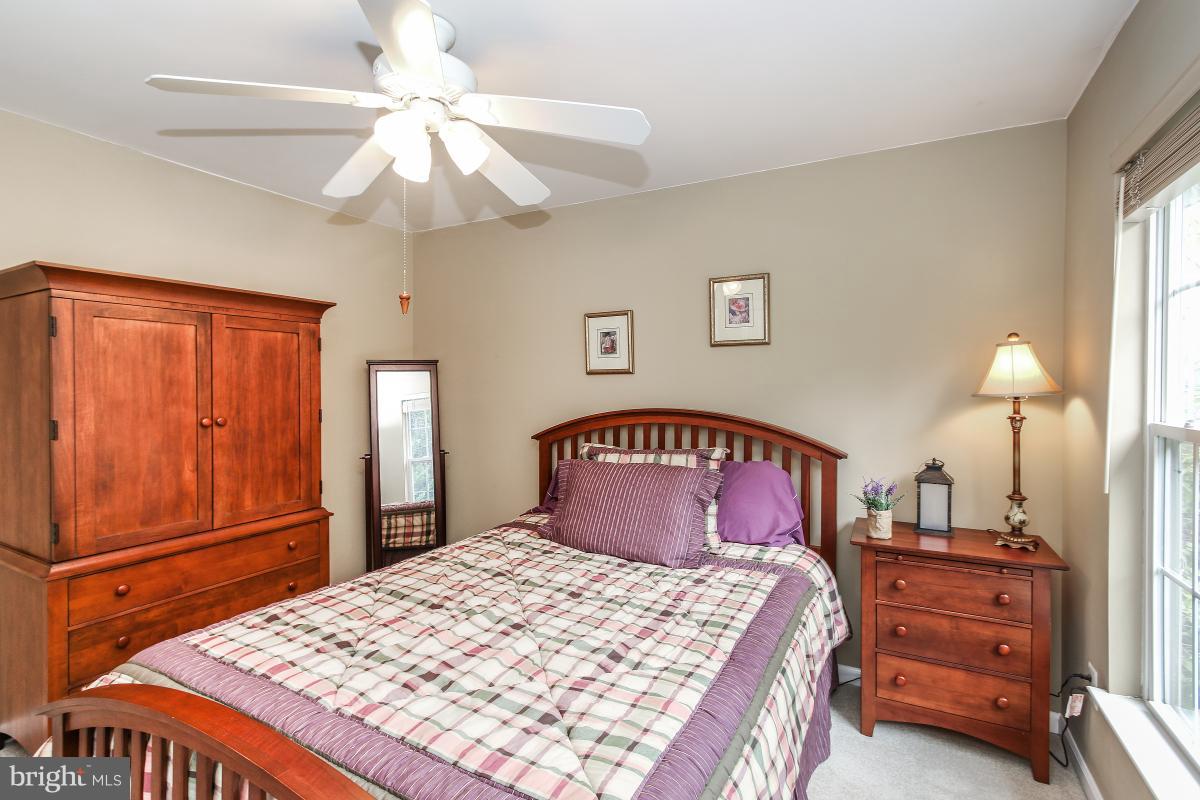 POTOMAC LAKES - Residential