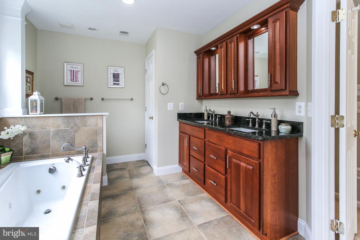 POTOMAC LAKES - Residential