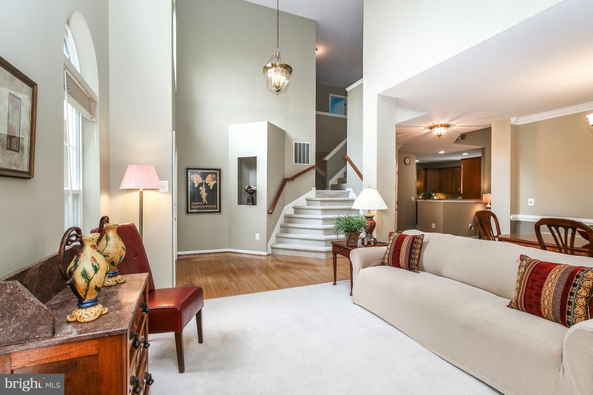 POTOMAC LAKES - Residential