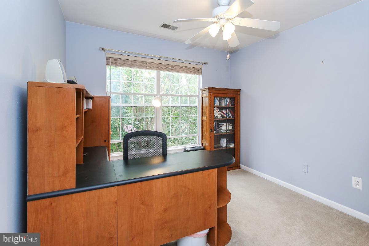 POTOMAC LAKES - Residential