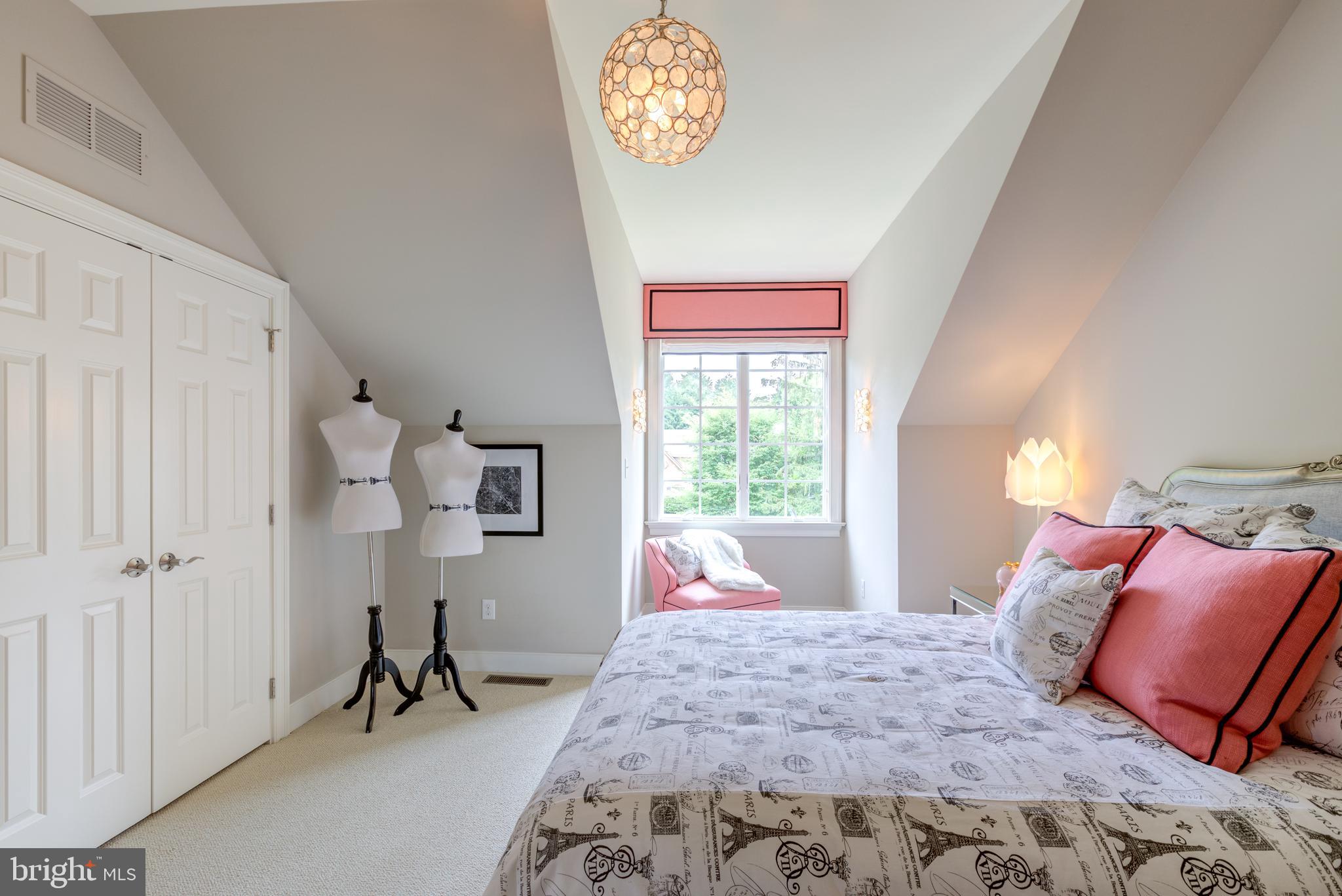 ASHWOOD HALL - Residential