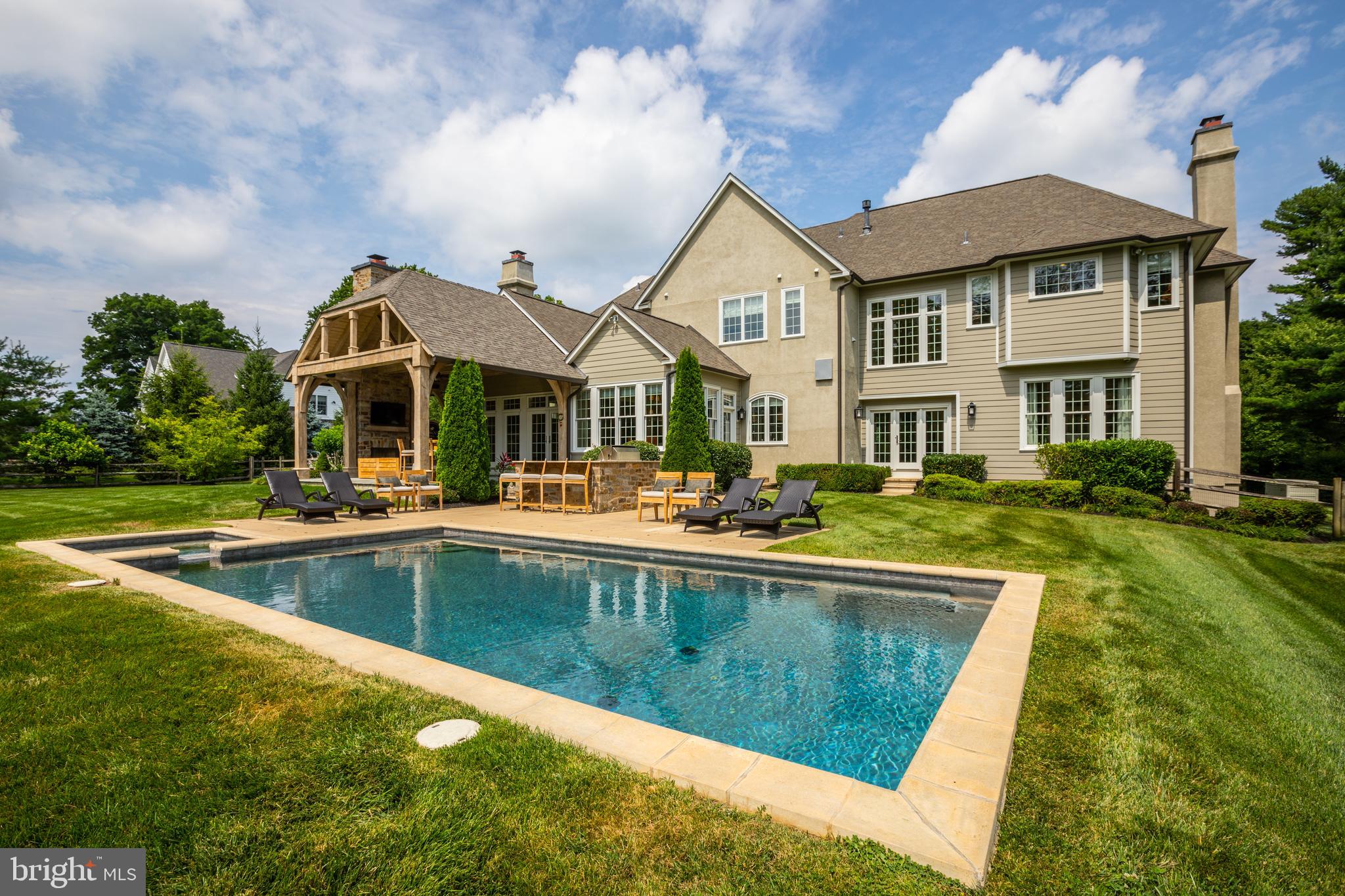 ASHWOOD HALL - Residential