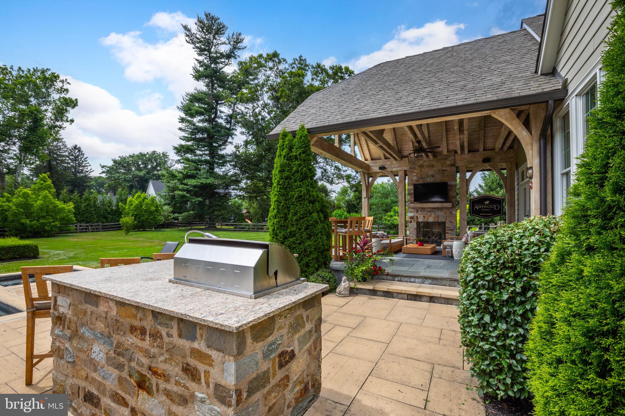 ASHWOOD HALL - Residential