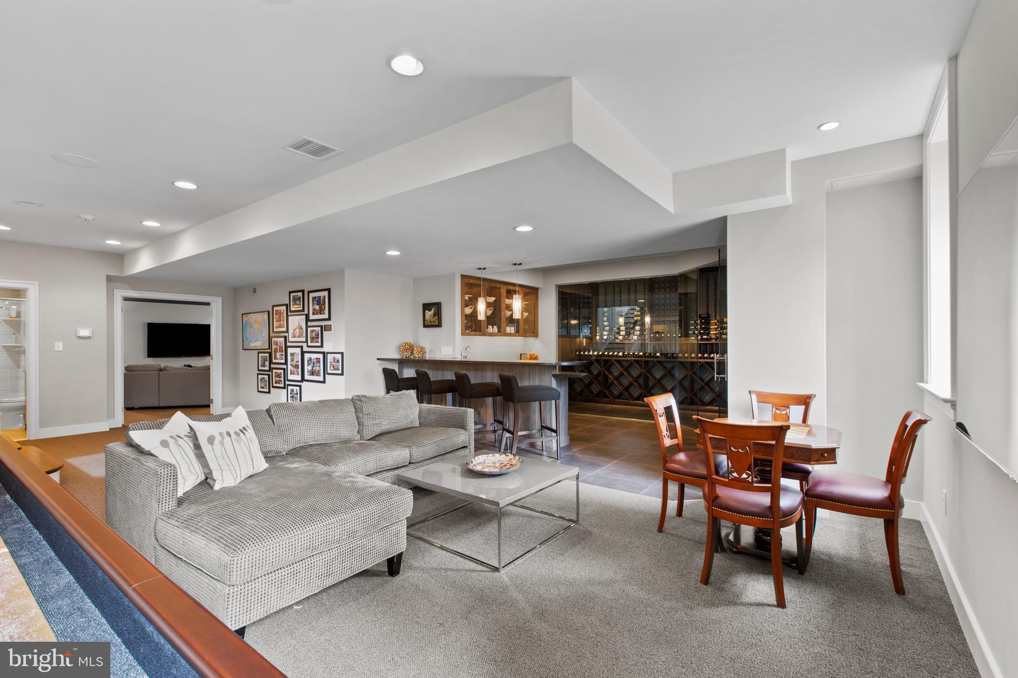 ASHWOOD HALL - Residential