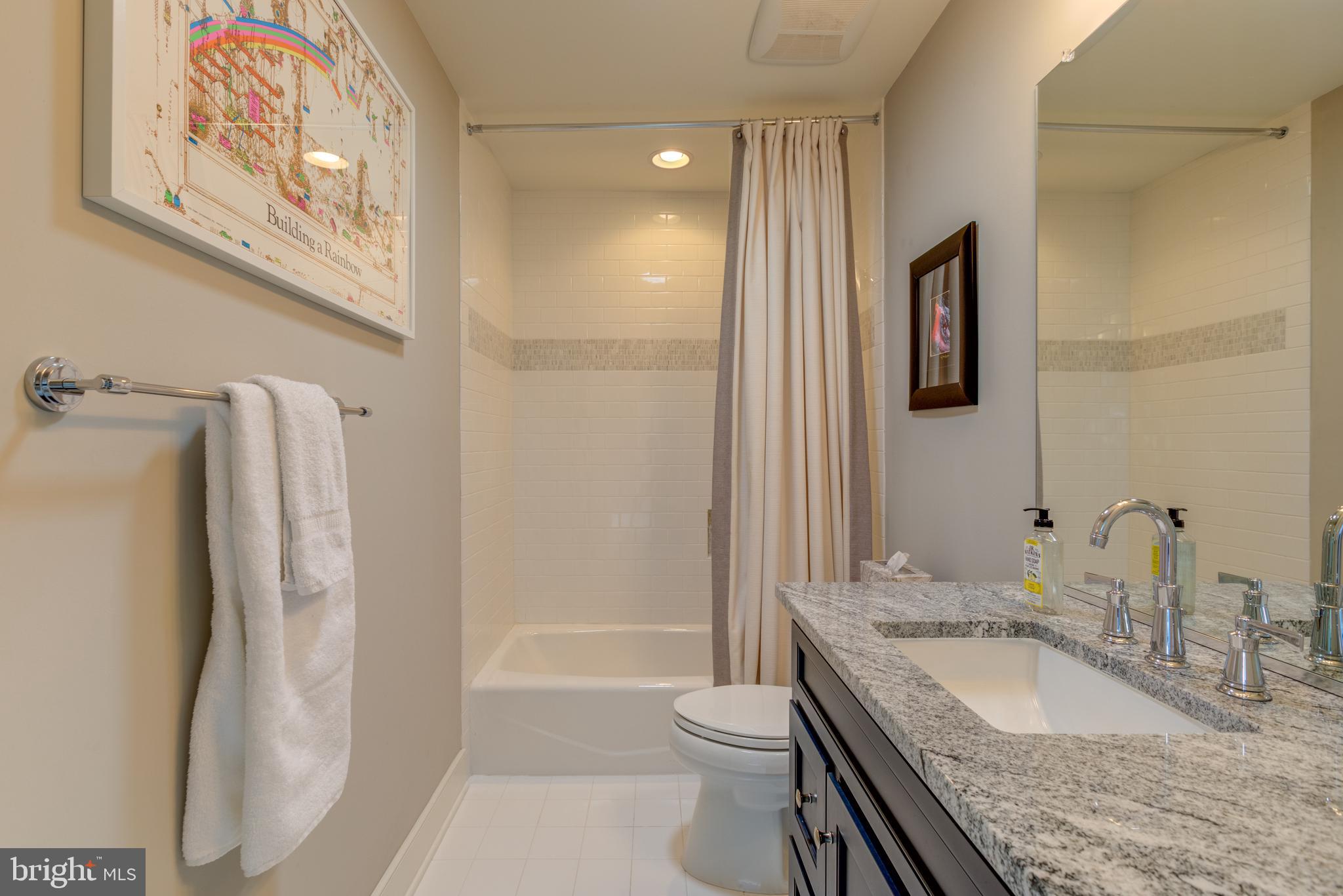 ASHWOOD HALL - Residential