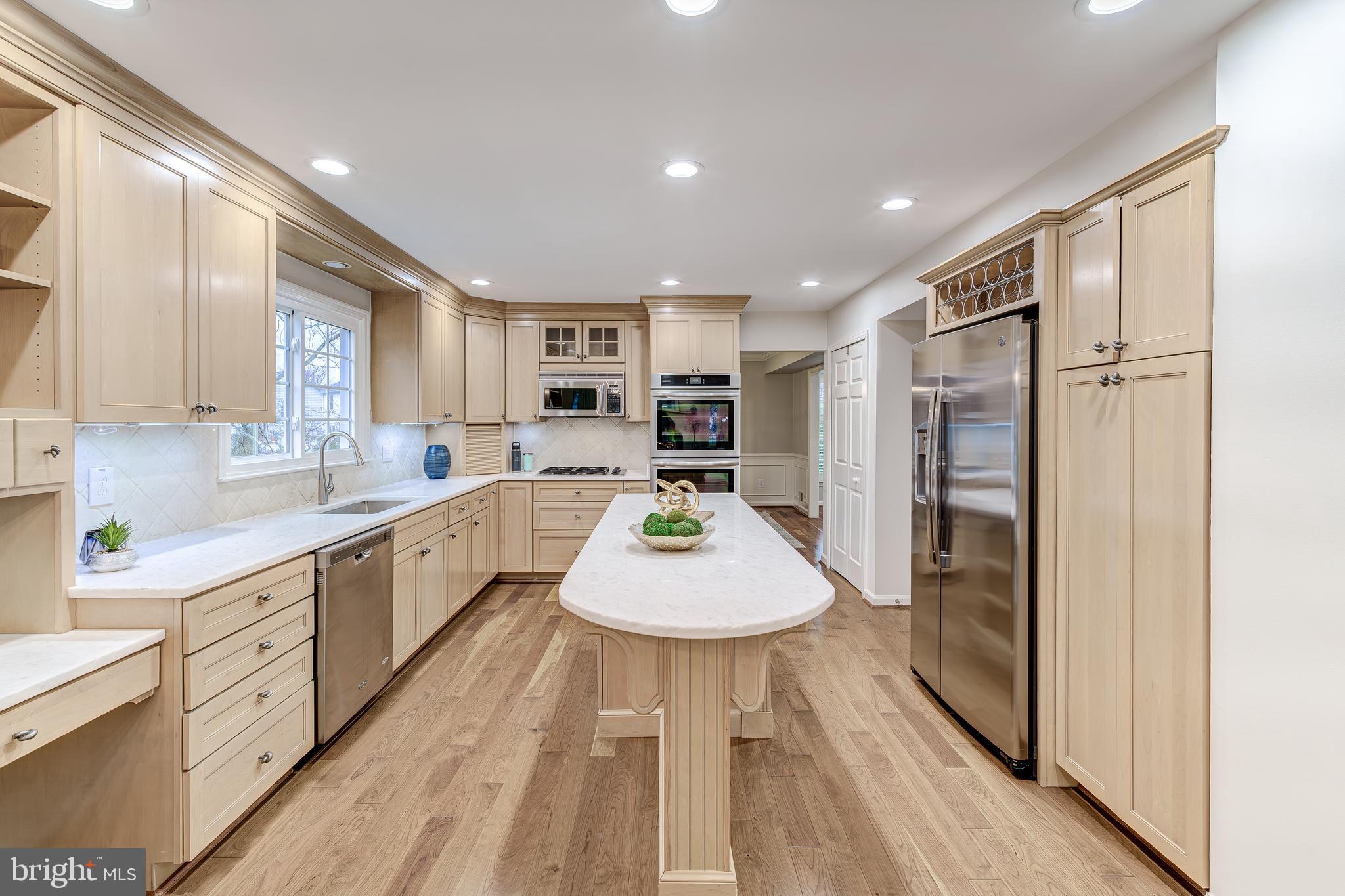 ASHBURN FARM - Residential