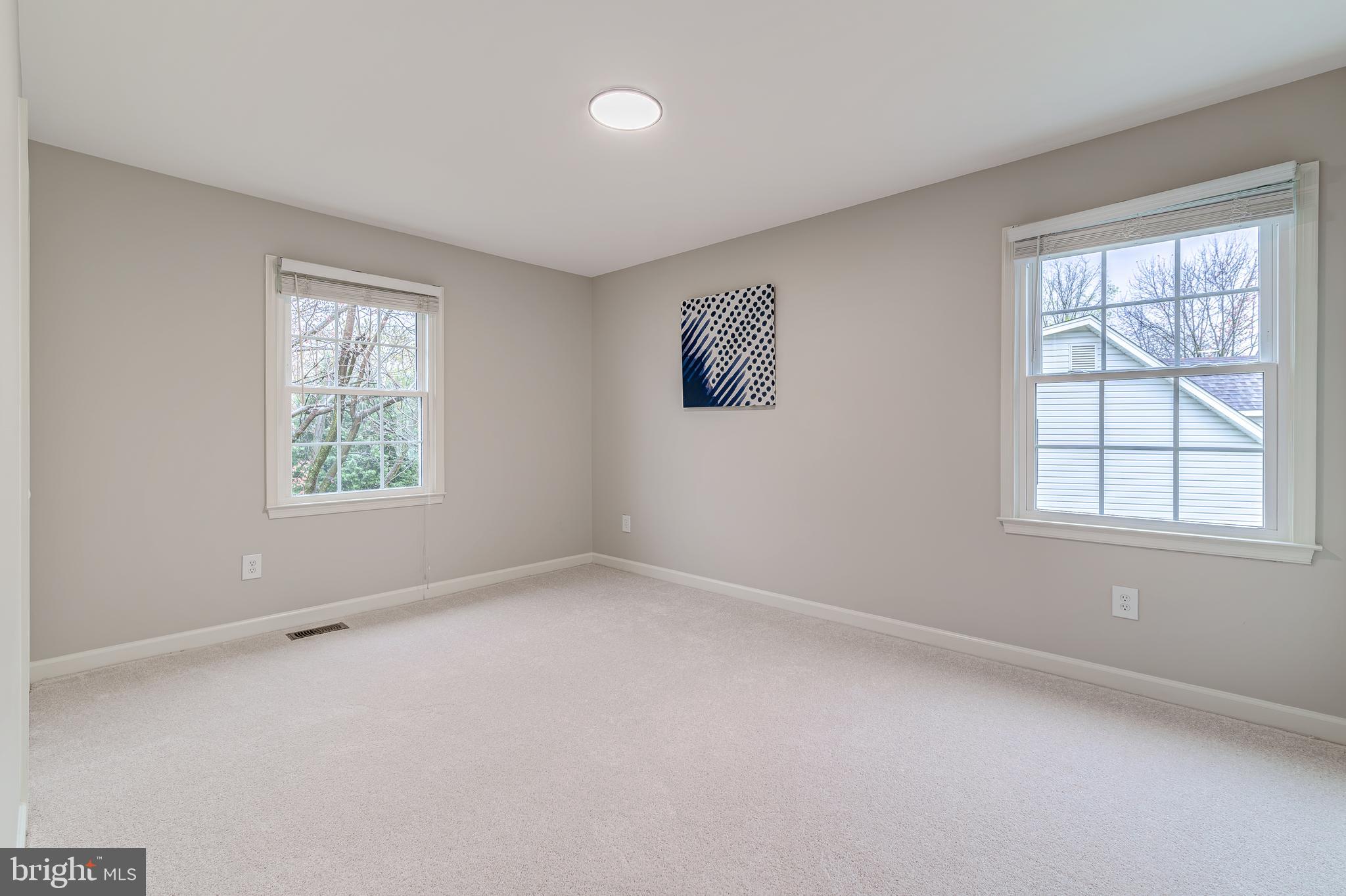 ASHBURN FARM - Residential