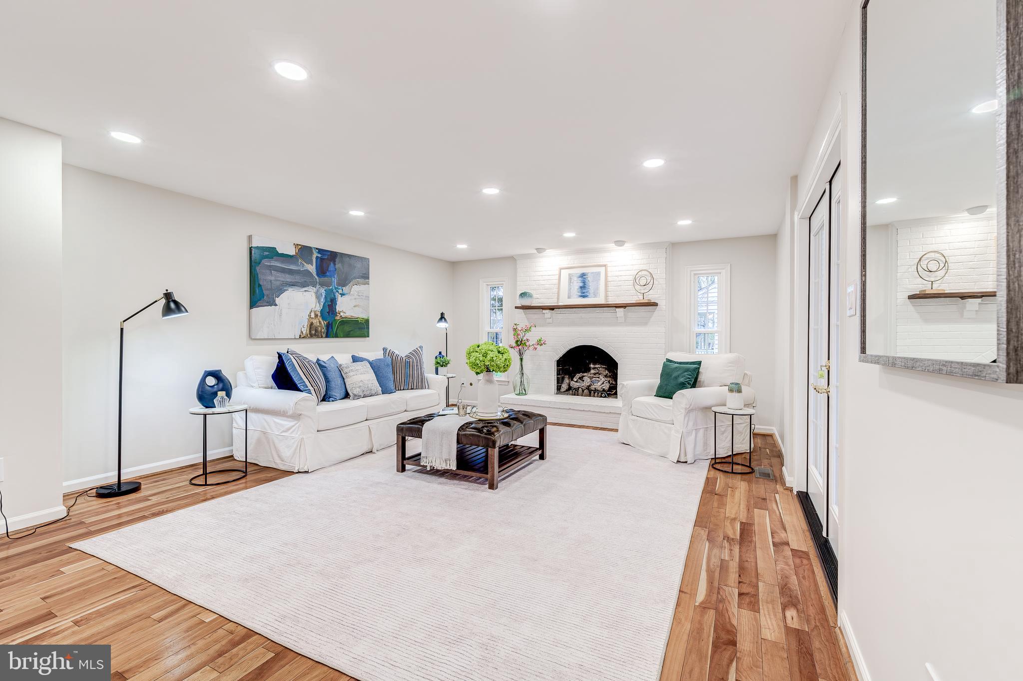 ASHBURN FARM - Residential