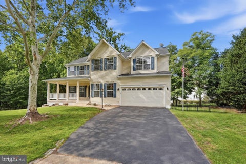 Homes For Sale - 10376 Plum Tree Court<br/> MANASSAS, VA 20110