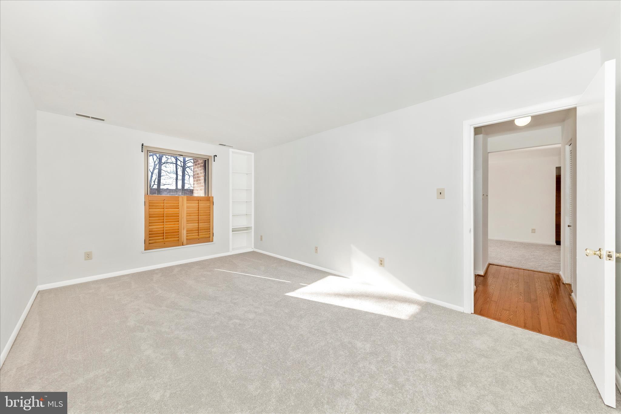 WOODBURN VILLAGE - Residential