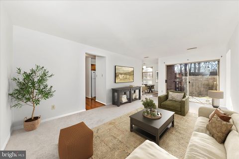 3316 WOODBURN VILLAGE DRIVE 12 ANNANDALE VA 22003