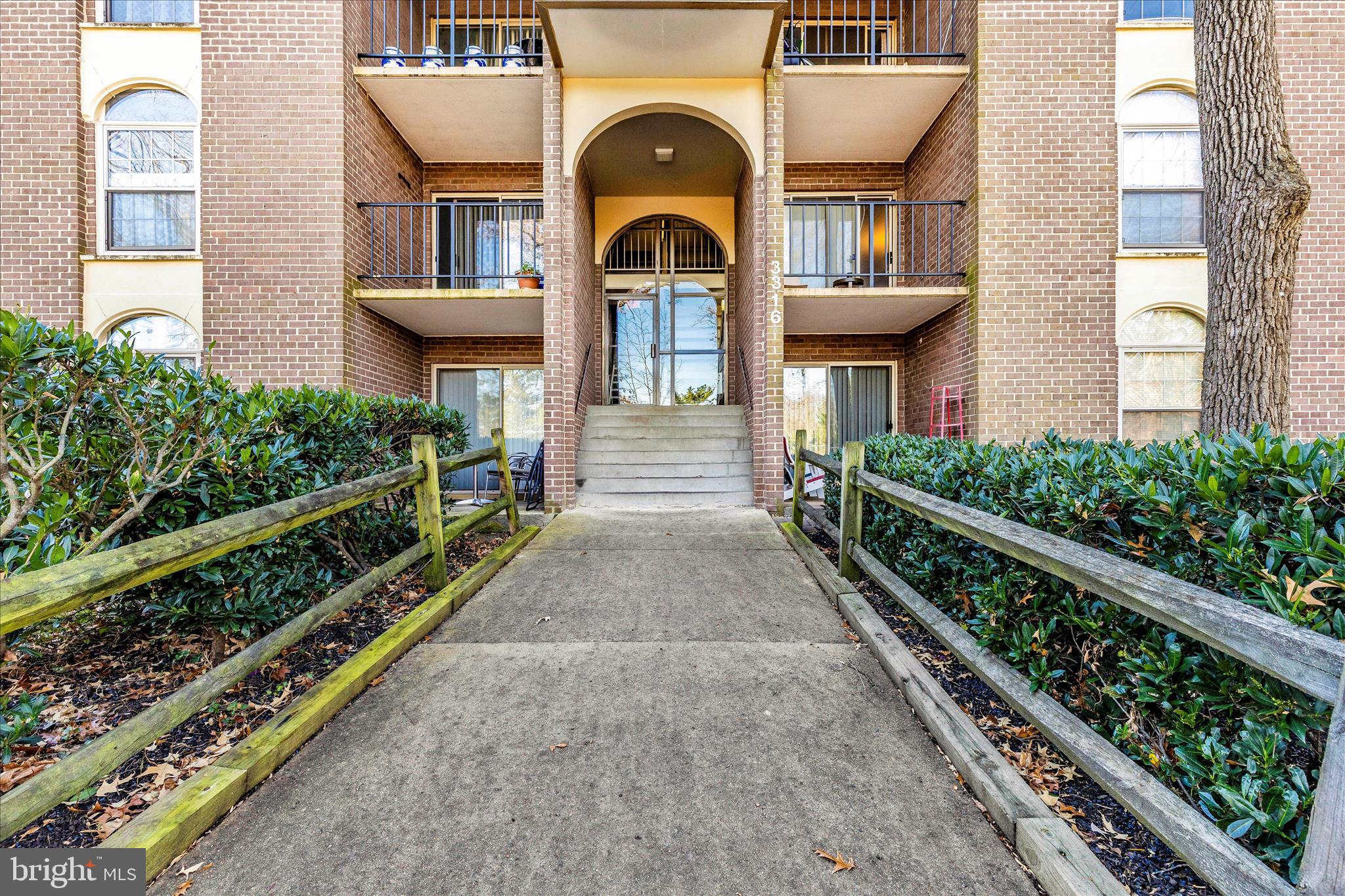 WOODBURN VILLAGE - Residential