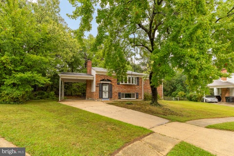 Homes For Sale - 8513 Carrollton Parkway<br/> HYATTSVILLE, MD 20784