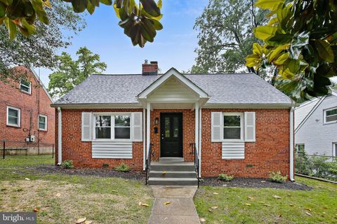 5210 57TH AVENUE HYATTSVILLE MD 20781