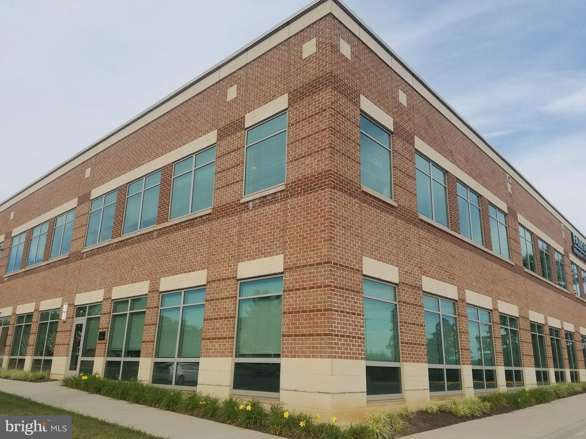 HERITAGE HUNT - Commercial Lease