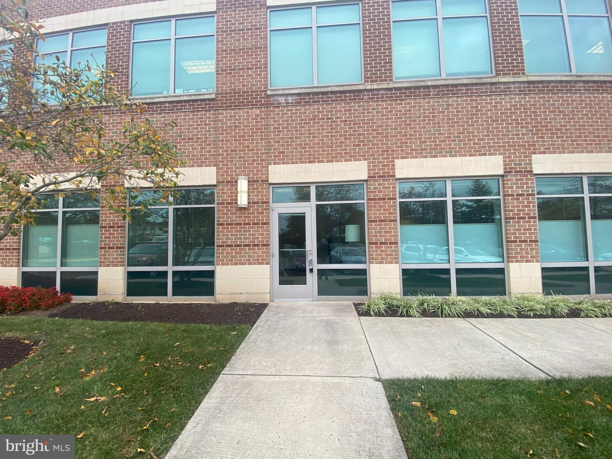 HERITAGE HUNT - Commercial Lease