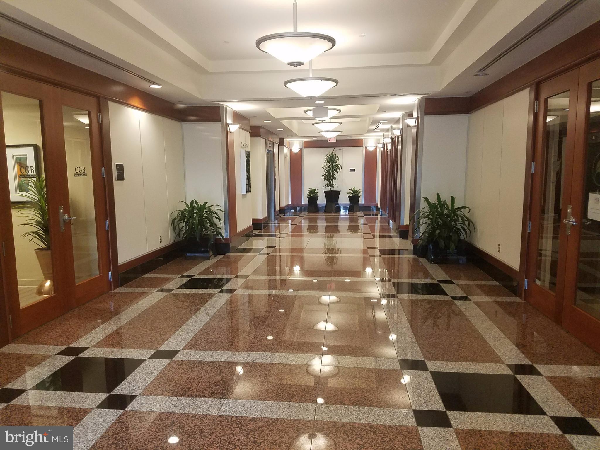 HERITAGE HUNT - Commercial Lease