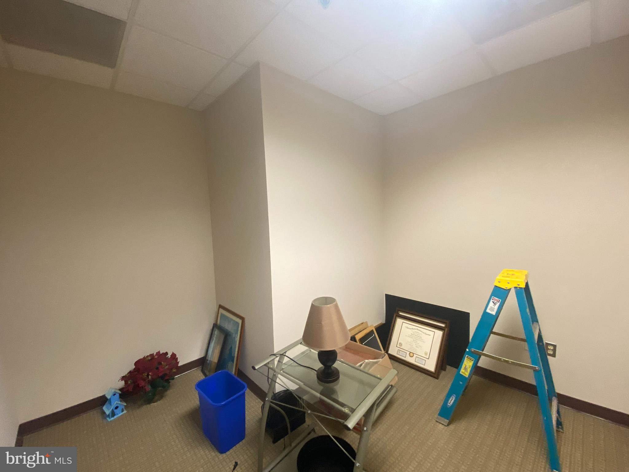 HERITAGE HUNT - Commercial Lease